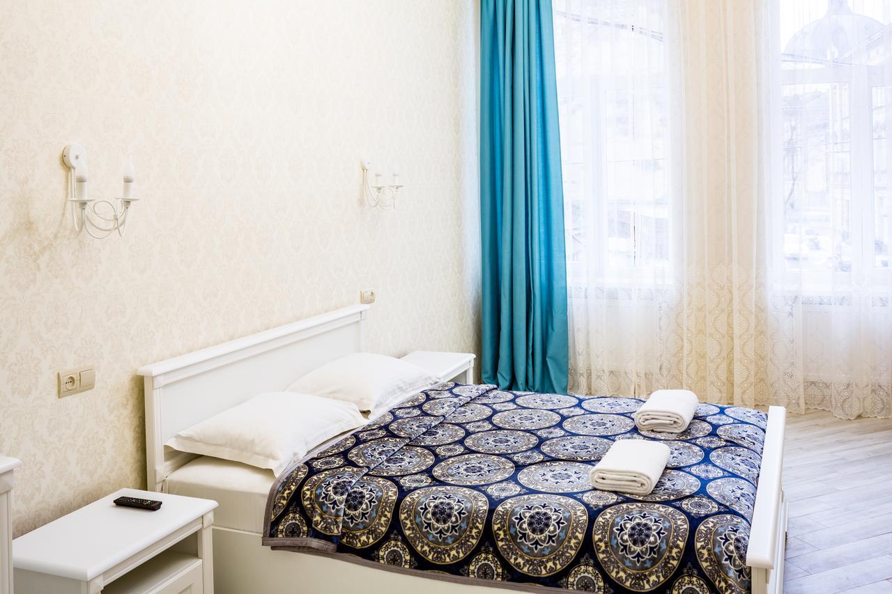 Leogrand Vip Apartments On Udatnogo 4 リヴィウ エクステリア 写真