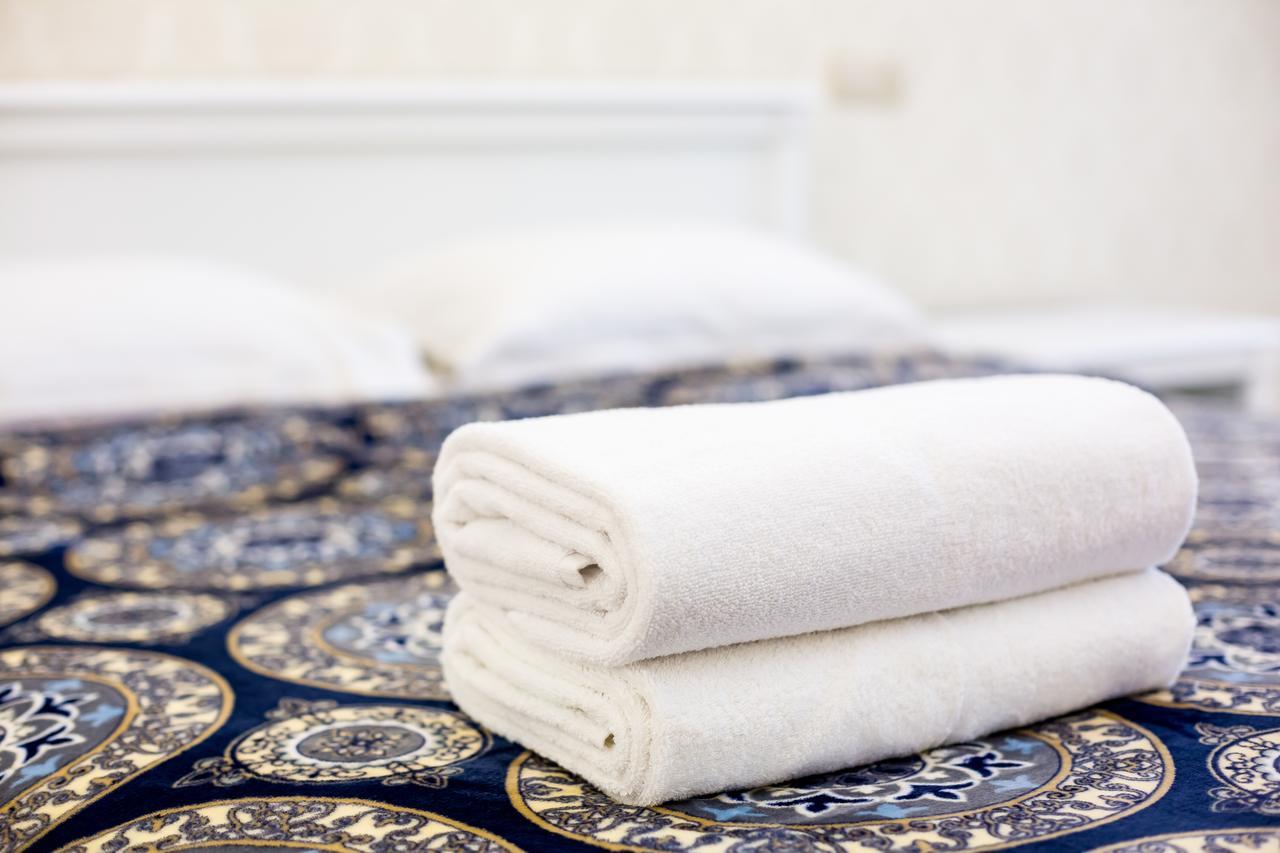 Leogrand Vip Apartments On Udatnogo 4 リヴィウ エクステリア 写真
